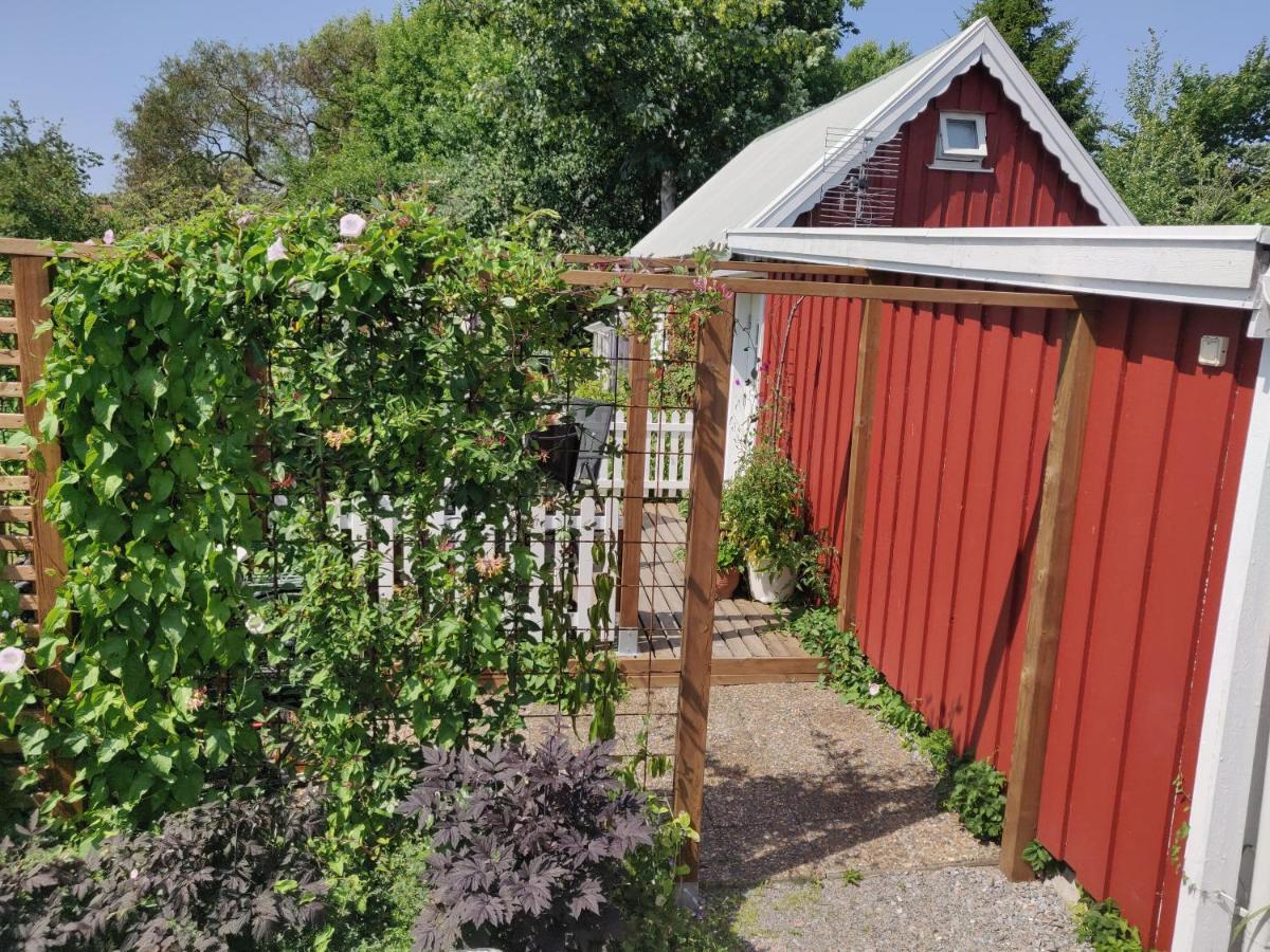 Lillstugan - Centralt Och Havsnaera I Lugnt Villomrade Falkenberg Zewnętrze zdjęcie